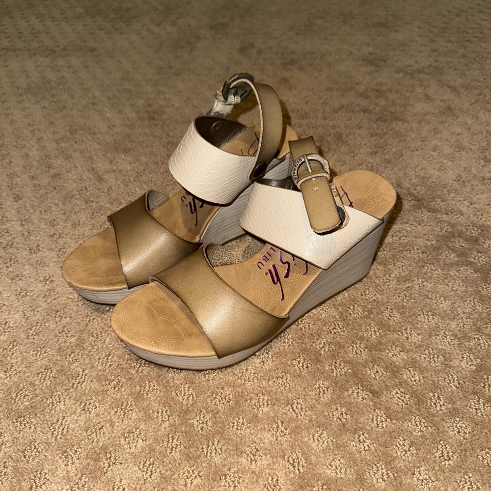 Cream and Tan Heeled Shoes with Adjustable Straps